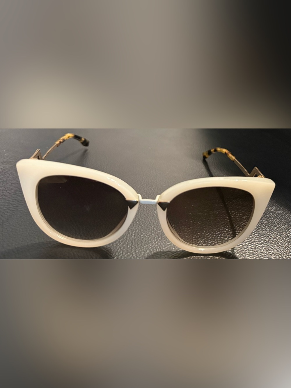 FENDI Luxury vintage white W/Gold catceye sunglasses. FF0118/S Chic No Box